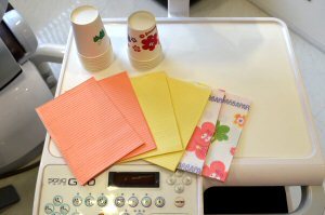 使い捨て紙コップル類